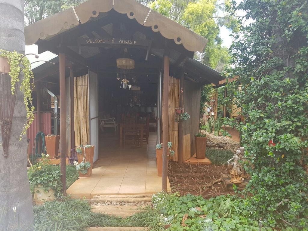 Africas Eden Guesthouse Mookgophong Exterior foto